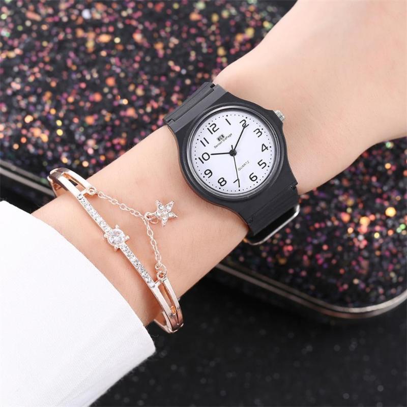 2020 Hot sale Silicon Strap Fashion Women Watches Ladies Casual High Quality Business Wristwatch Clock relogio feminino Q4
2020 Hot sale Silicon Strap Fashion Women Watches Ladies Casual High Quality Business Wristwatch Clock relogio feminino Q4