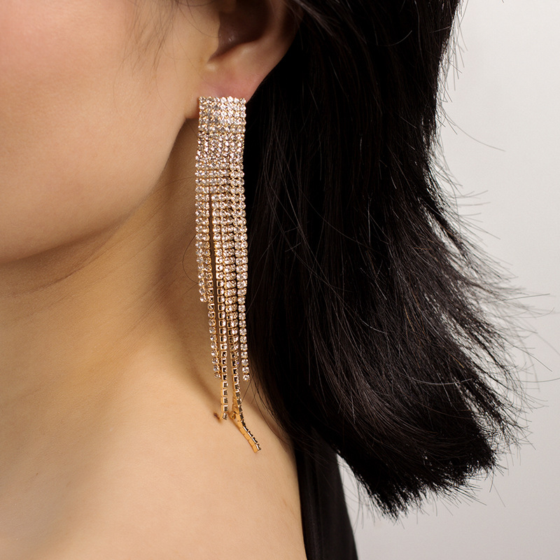 Fashion Exaggerated Long Tassel Rhinestone Earrings Shining Stud Earrings for women Fashion Jewelry
Fashion Exaggerated Long Tassel Rhinestone Earrings Shining Stud Earrings for women Fashion Jewelry
