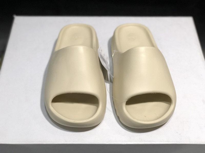 2020 New Black White Slippers Soft Sandals outdoor Trainers Sand Gold Bone sneakers Beach hotel sandals Gear bottoms Size 36-45, 0002
2020 New Black White Slippers Soft Sandals outdoor Trainers Sand Gold Bone sneakers Beach hotel sandals Gear bottoms Size 36-45, 0002