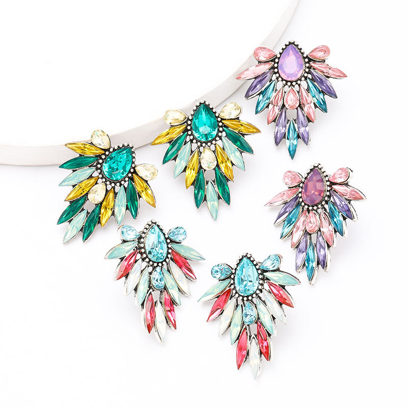 Multicolors Resin Crystal Women Stud Earrings Hot Sale 3Colors Collection Earrings Jewelry Girls' Ear's Accessories
Multicolors Resin Crystal Women Stud Earrings Hot Sale 3Colors Collection Earrings Jewelry Girls' Ear's Accessories