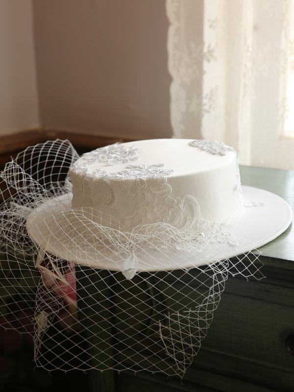 2020 Luxury Veil Flat Brim Fedora Hat Women Lace Flower Applique Fascinator Hat Bride Cocktail Prom White Mesh Wedding 
2020 Luxury Veil Flat Brim Fedora Hat Women Lace Flower Applique Fascinator Hat Bride Cocktail Prom White Mesh Wedding