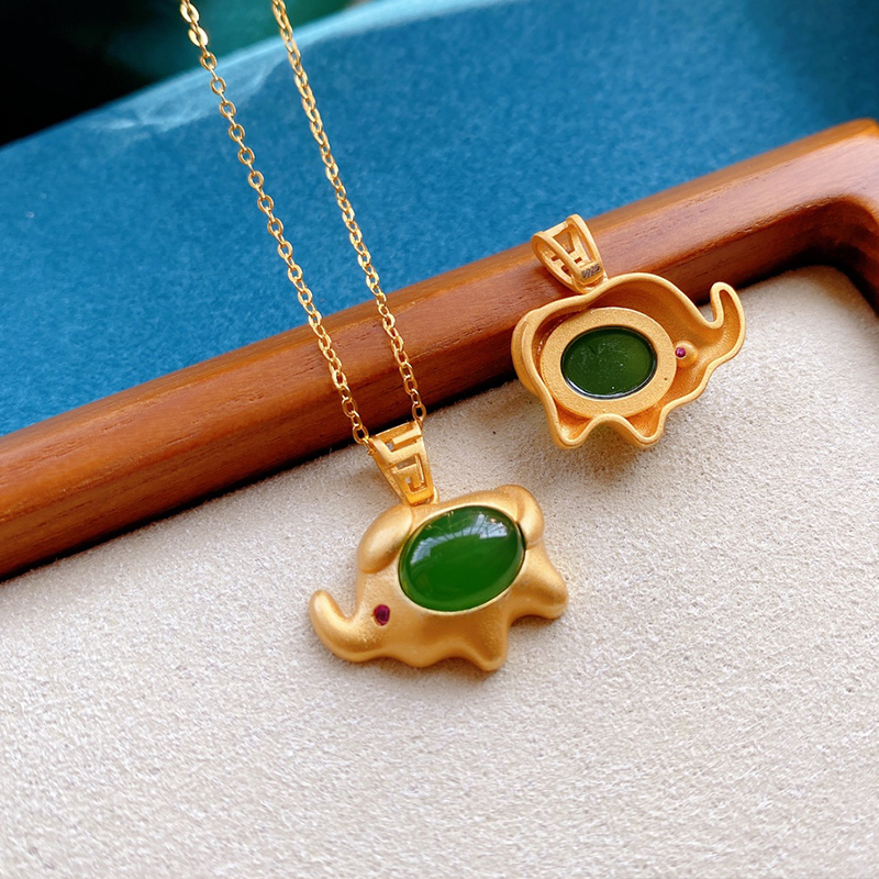 Green Elephant Semi-precious Stone Necklace Pendant For Women S925 silvering Retro Classic Fashion Lucky Charms Necklace Jewelry
Green Elephant Semi-precious Stone Necklace Pendant For Women S925 silvering Retro Classic Fashion Lucky Charms Necklace Jewelry