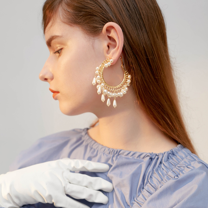 AENSOA New Japan Korean Pearl Tassel Big Long Round Dangle Drop Earrings Jewelry Fashion Women Earrings 2020 Female Accessories, Silver
AENSOA New Japan Korean Pearl Tassel Big Long Round Dangle Drop Earrings Jewelry Fashion Women Earrings 2020 Female Accessories, Silver