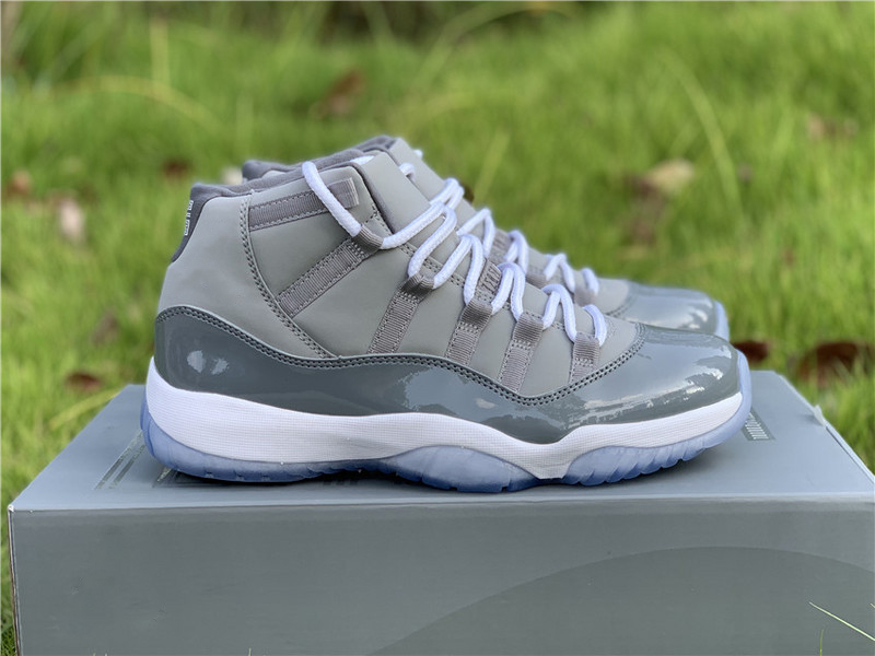 2020 Released Authentic 11 Cool Grey Medium White Real Carbon Fiber Men Basketball Shoes Sports Sneakers With Original Box 378037-001
2020 Released Authentic 11 Cool Grey Medium White Real Carbon Fiber Men Basketball Shoes Sports Sneakers With Original Box 378037-001
