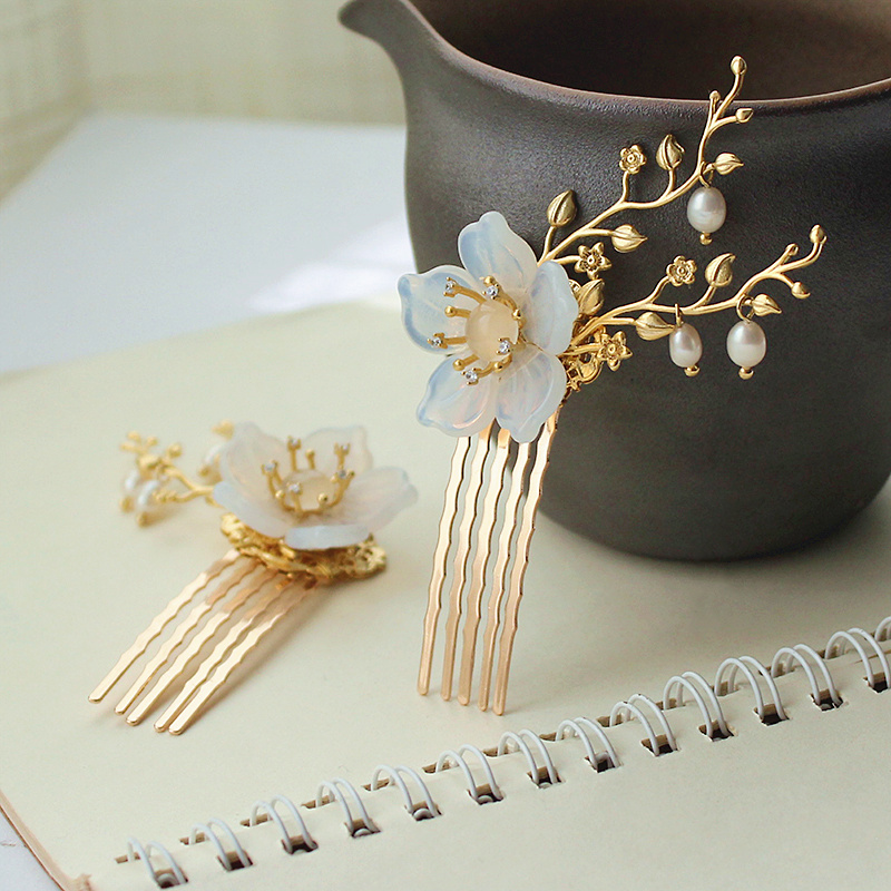 Handmade Flower Hair Comb Freshwater Pearl Drop Chinese Hairprin Hair Pins For Women Pince Cheveux Femme Jewelry WIGO1445
Handmade Flower Hair Comb Freshwater Pearl Drop Chinese Hairprin Hair Pins For Women Pince Cheveux Femme Jewelry WIGO1445