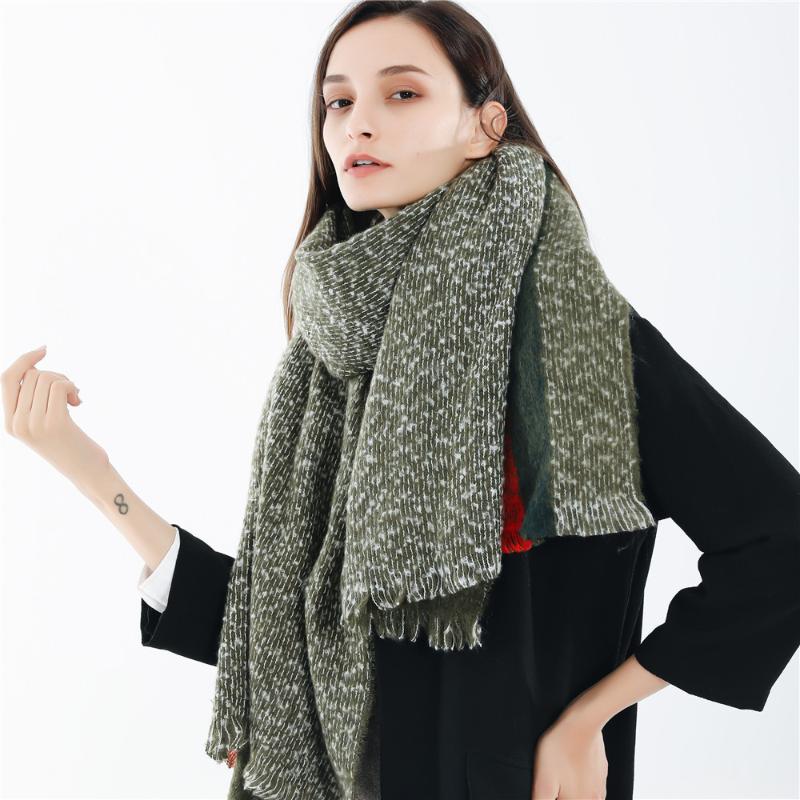 200*67cm Cashmere imitation Shawl Scarf Autumn Winter Scarves Men Foulard Square Hijab Ladies wrap muffler pareo female hijab
200*67cm Cashmere imitation Shawl Scarf Autumn Winter Scarves Men Foulard Square Hijab Ladies wrap muffler pareo female hijab