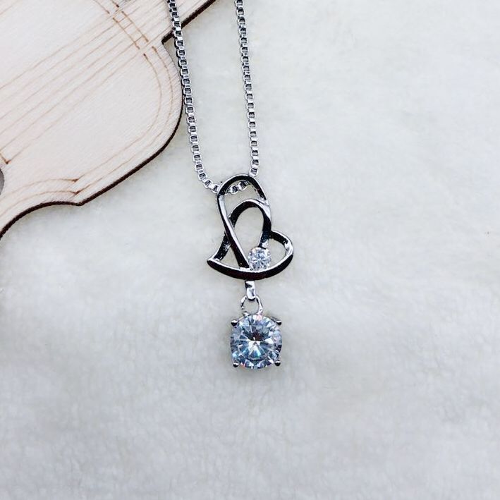 Heart Necklaces Women Girl Gift Cubic Necklace Imitation 925 Sterling Silver Chain Jewelry Plated Silver Necklace
Heart Necklaces Women Girl Gift Cubic Necklace Imitation 925 Sterling Silver Chain Jewelry Plated Silver Necklace