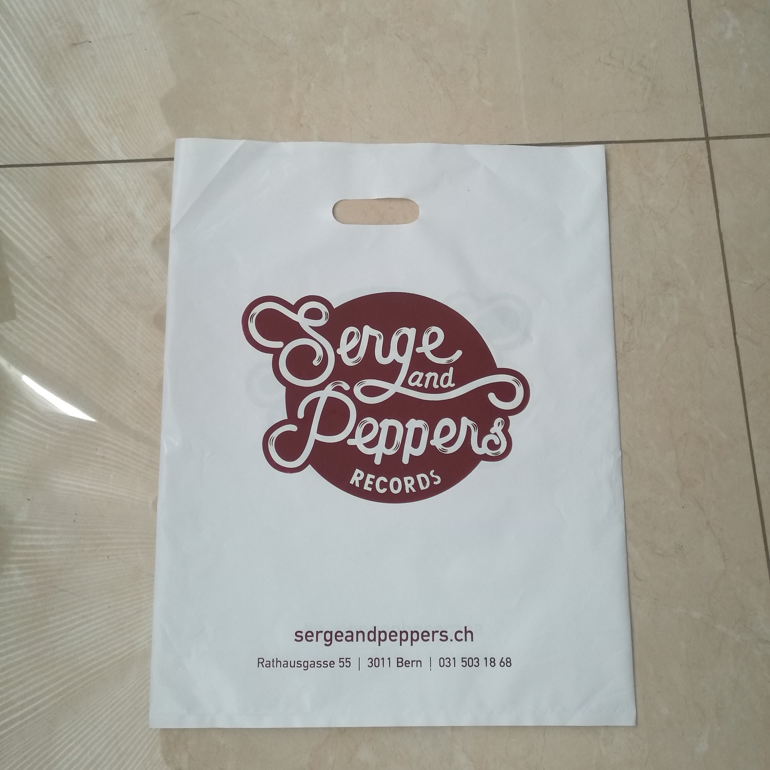 500pcs/lot Wholesale Custom Printed Fashion Handle PE Plastic Shopping Bag For Packaging Many Colors to Choose 200919