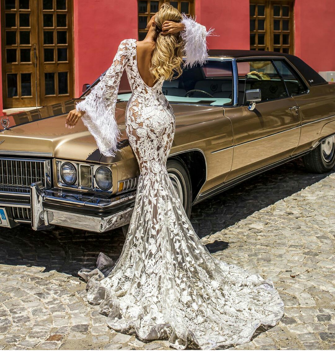 Deep V Neck Feather Wedding Dresses Long Sleeves Backless Illusion Lace Appliqued Bridal Gowns 2021 Mermaid Wedding Dress