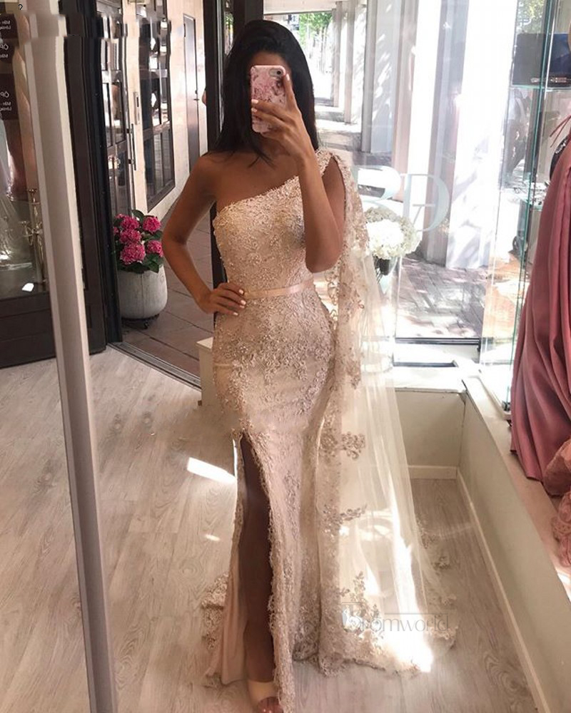 Sexy One Shoulder Dubai Arabic Lace Mermaid Prom Dresses Side Slit 2021 Beaded Appliques Kaftan Morocco Long Formal Evening Gown Party Wear