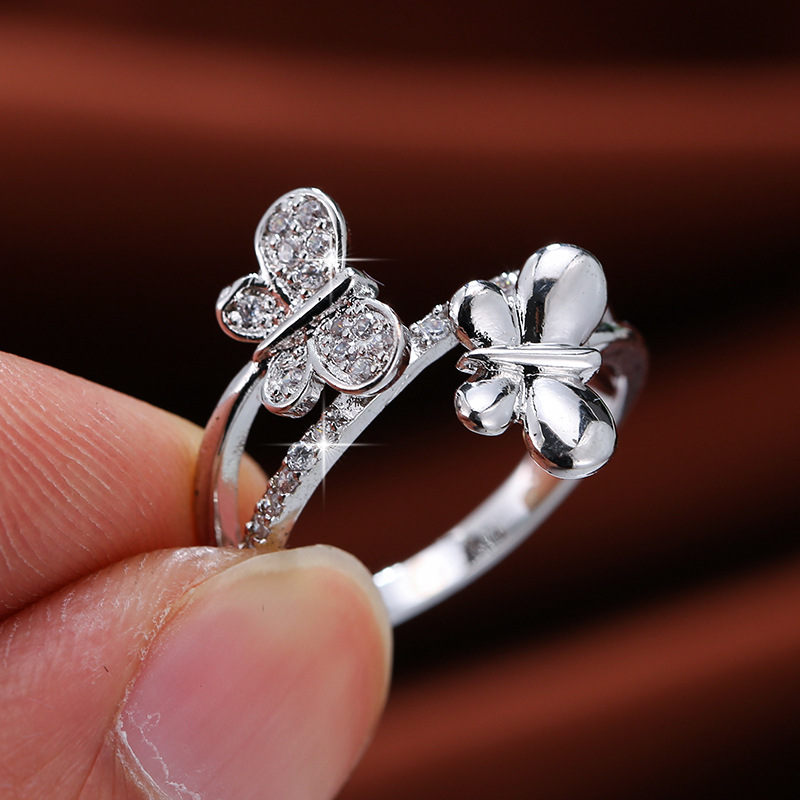 Women Ring Micro-inlaid Cubic Zirconia Ring Butterfly Silver Plated Double-layer Fashion Charm Engagement Party Jewelry
Women Ring Micro-inlaid Cubic Zirconia Ring Butterfly Silver Plated Double-layer Fashion Charm Engagement Party Jewelry