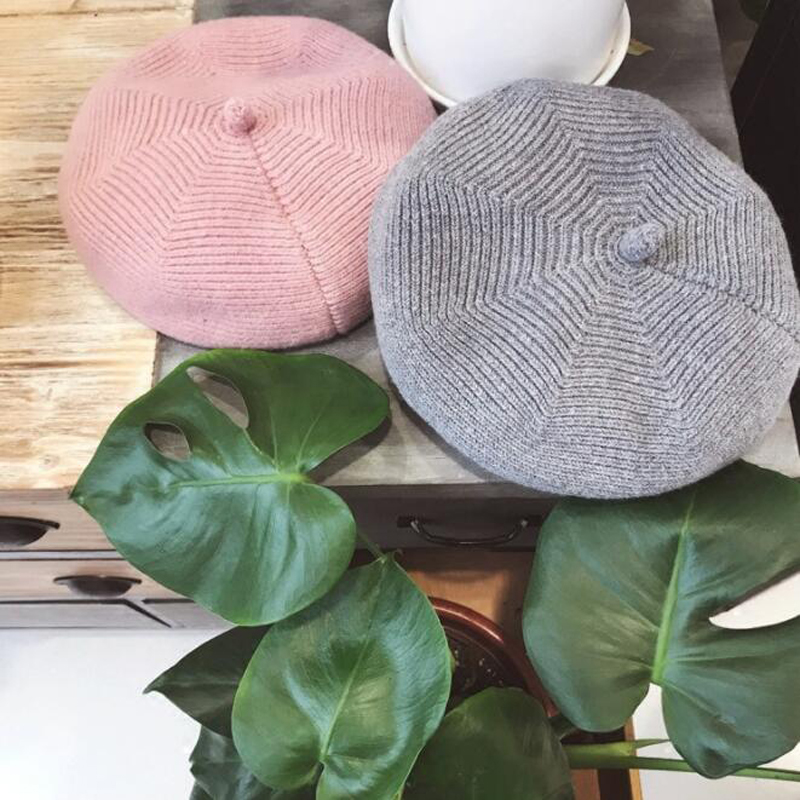 Spring Beret Women Hat Painter Style Wool Vintage Berets Solid Color Winter Caps Homme Beret Femme Bonnet Girls Cap, Wine red
Spring Beret Women Hat Painter Style Wool Vintage Berets Solid Color Winter Caps Homme Beret Femme Bonnet Girls Cap, Wine red