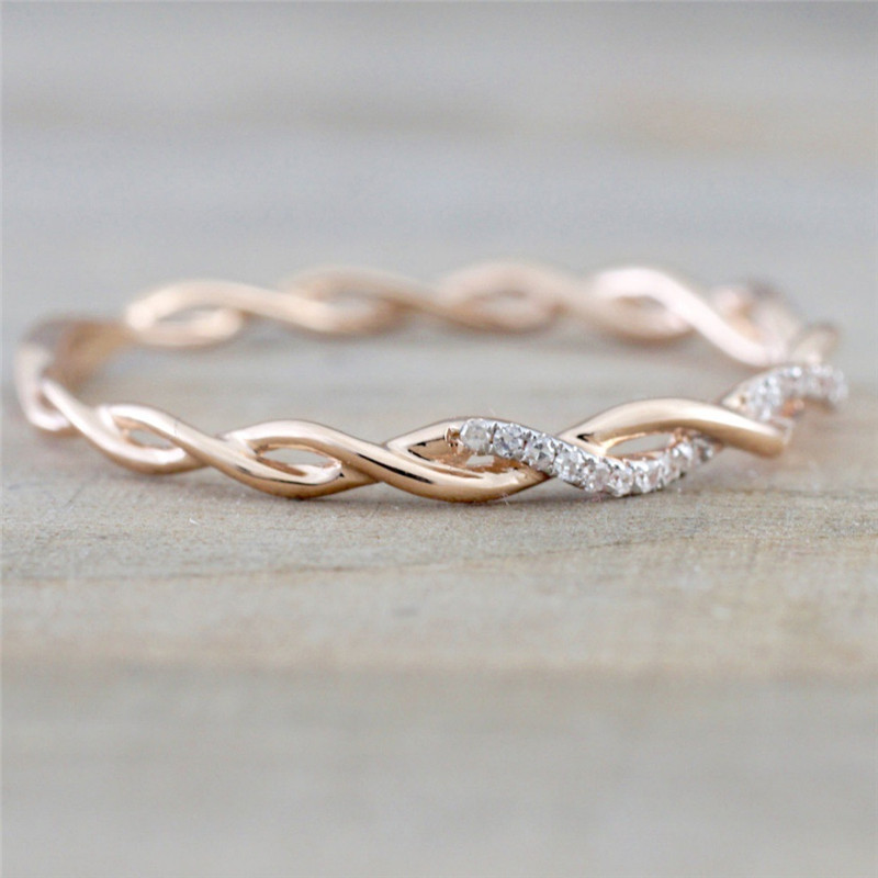 Modyle Top Quality Silver Color Gold Rose Gold Color Twist Classical Cubic Zirconia Wedding Ring for Woman Girl Crystals Gift
Modyle Top Quality Silver Color Gold Rose Gold Color Twist Classical Cubic Zirconia Wedding Ring for Woman Girl Crystals Gift