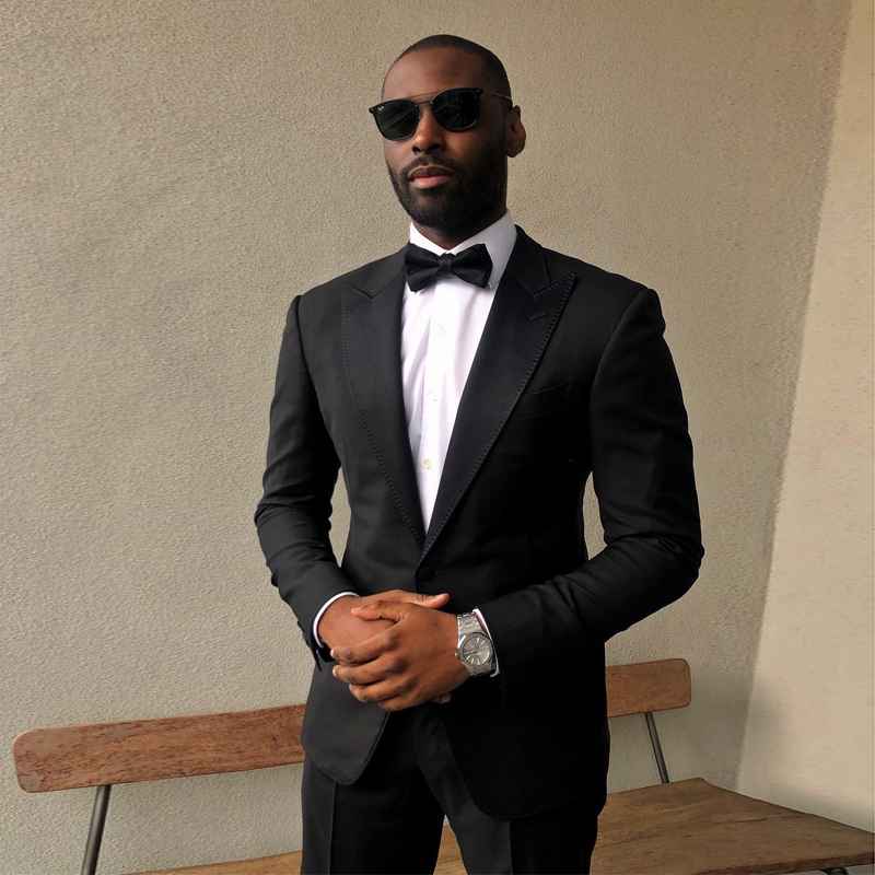 Handsome Black Two Pieces Mens Suits Slim Fit Wedding Grooms Tuxedos Peaked Lapel Formal Blazer Custom Made Prom Suit (Jacket+Pants)