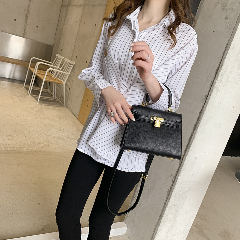 Bag Women's Simple Fashion Crocodile New Diagonal Kelly Shoulder Handbag High Sense Bag 2021 Jwaew, Brown;gray
Bag Women's Simple Fashion Crocodile New Diagonal Kelly Shoulder Handbag High Sense Bag 2021 Jwaew, Brown;gray