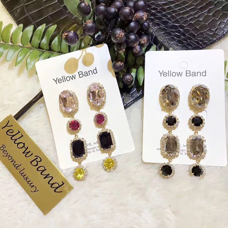 MENGJIQIAO 2020 Korean Baroque Colorful Crystal Long Drop Earrings For Women Elegant Party Shiny Rhinestone Square Pendientes
MENGJIQIAO 2020 Korean Baroque Colorful Crystal Long Drop Earrings For Women Elegant Party Shiny Rhinestone Square Pendientes