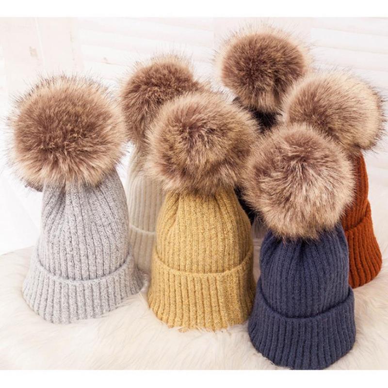 2020 winter hat luxury quality fur pompom hats beanie warm High quality Girls women bonnet winter hats for women thick hat, Red
2020 winter hat luxury quality fur pompom hats beanie warm High quality Girls women bonnet winter hats for women thick hat, Red