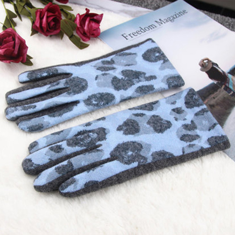 Female Cashmere Full Finger Dotted Embroidery Leopard Gloves Winter Wool Touch Screen Gloves Thicken Driving Warm H14
Female Cashmere Full Finger Dotted Embroidery Leopard Gloves Winter Wool Touch Screen Gloves Thicken Driving Warm H14