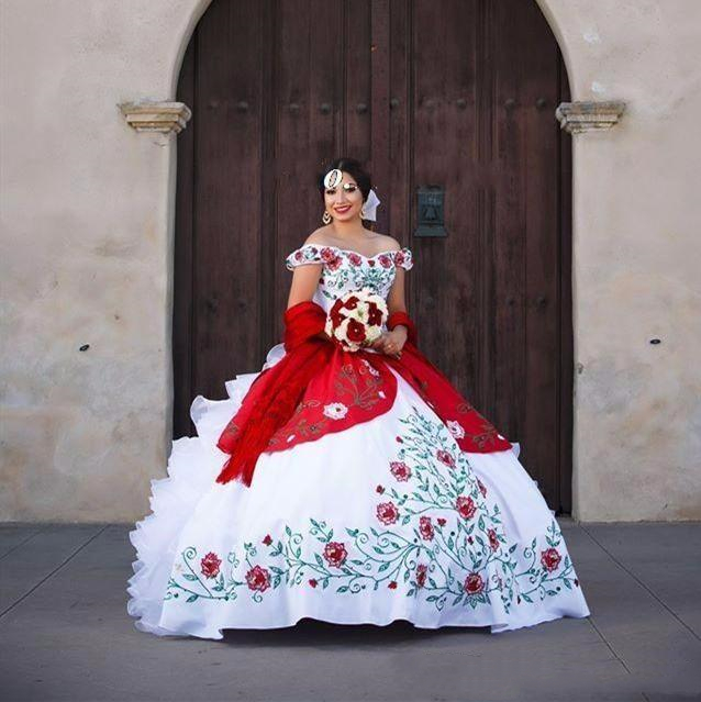 Mexico Traditional Embroidery Quinceanera Prom Dresses 2024 Red And White Ball Gown Crystal Off Shoulder Sweet 16 Dress 15 Year Prom Party Wear Masque