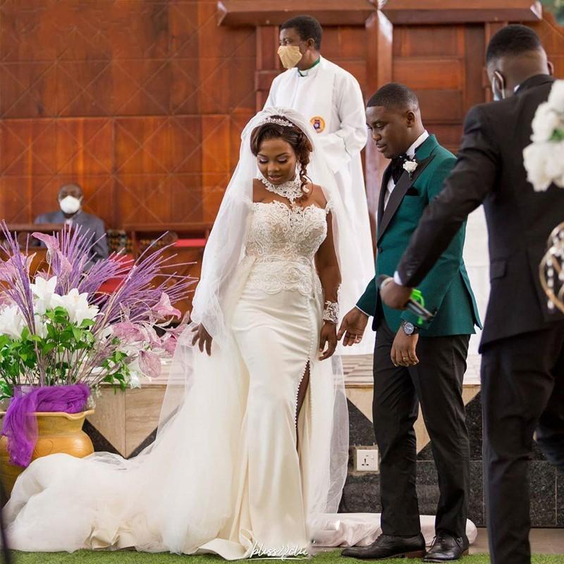 Elegant Black Girls Wedding Dresses Plus Size Long Sleeve Overskirt Mermaid Bridal Gowns Side Slit Lace Wedding Dress robes de mariée