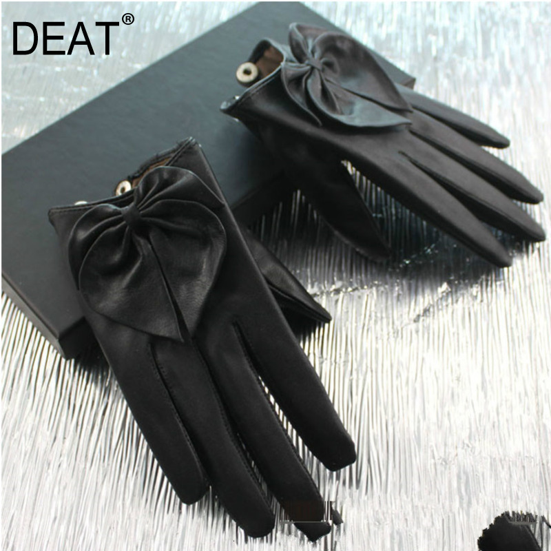 DEAT 2020 New Leather Gloves Women Solid Color Five-finger Fashion Cute Bow Warm Gloves PC385
DEAT 2020 New Leather Gloves Women Solid Color Five-finger Fashion Cute Bow Warm Gloves PC385