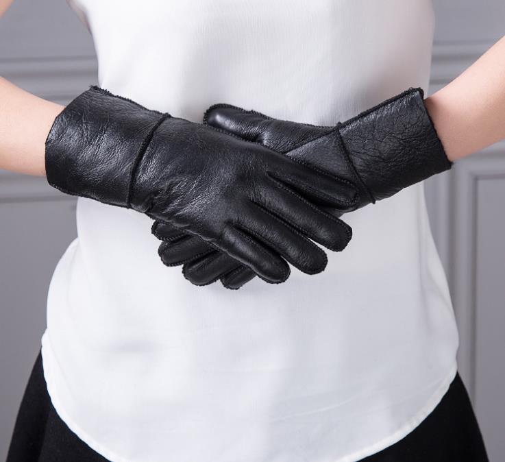 Fashion Winter Women Gloves Sheepskin Fur Glove Thicken keep warm skiing Glove Apparel Accessories Black Grey Pink
Fashion Winter Women Gloves Sheepskin Fur Glove Thicken keep warm skiing Glove Apparel Accessories Black Grey Pink