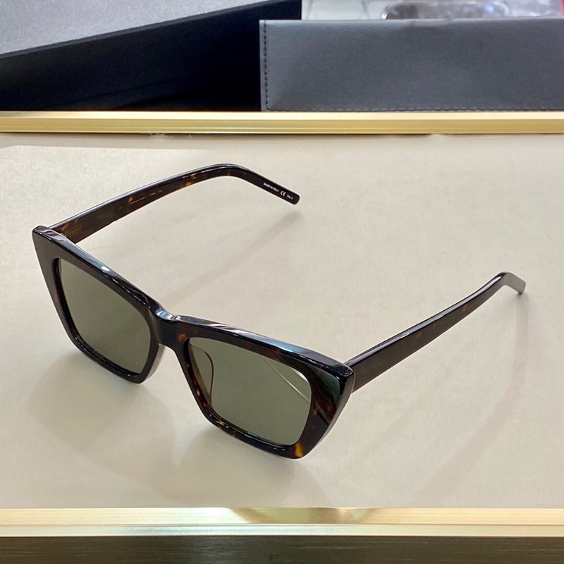 New Sunglasses Fashion Women Triangle cat eye Full Frame SL276 popular Model UV400 Lens Summer Style black White Red Color Come With Package
New Sunglasses Fashion Women Triangle cat eye Full Frame SL276 popular Model UV400 Lens Summer Style black White Red Color Come With Package