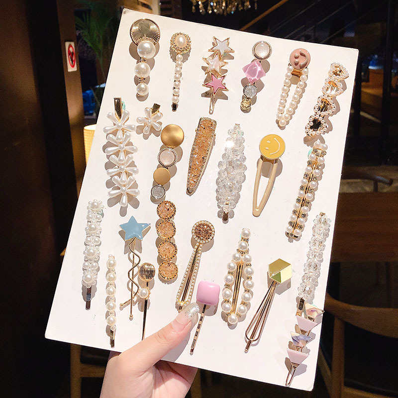 Rhinestone Pearl Hairpin Female Korean Ins Sen Side Clip Headdress Net Red Girl Sweet And Cute One-word Clip Hair Accessory Set
Rhinestone Pearl Hairpin Female Korean Ins Sen Side Clip Headdress Net Red Girl Sweet And Cute One-word Clip Hair Accessory Set