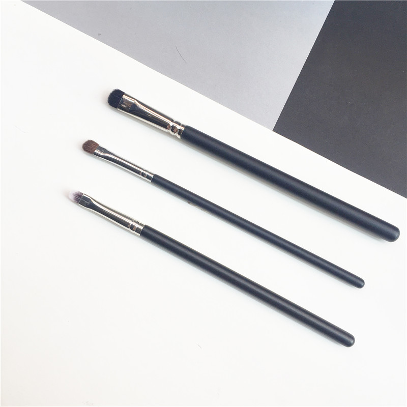 bdbeaute Small Short Shader Brush / Fluff eyeshadow Brush 213/214/231 - Natural Hair must-have Eye Blend Concealer Makeup
bdbeaute Small Short Shader Brush / Fluff eyeshadow Brush 213/214/231 - Natural Hair must-have Eye Blend Concealer Makeup