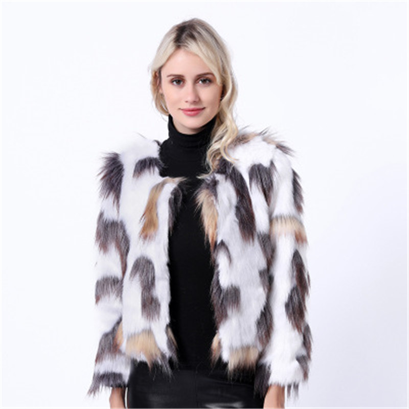 Plus Size Clothing Women Loose O-neck Short Female Multi-colored Coats Size Outerwear 2020 Winter New Faux Fur Jacket G1167, Photo color
Plus Size Clothing Women Loose O-neck Short Female Multi-colored Coats Size Outerwear 2020 Winter New Faux Fur Jacket G1167, Photo color