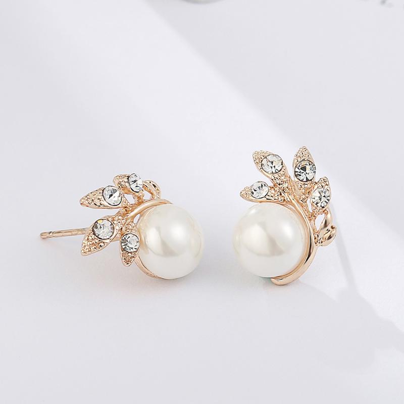 Viennois Stud Earrings For Women Simulated Pearl Rhinestone Crystal Rose Gold / Gold Fashion Jewelry 2020
Viennois Stud Earrings For Women Simulated Pearl Rhinestone Crystal Rose Gold / Gold Fashion Jewelry 2020