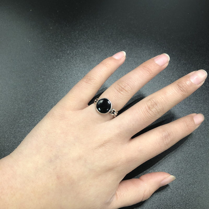 925 Sterling Silver Trendy Round Black Resin Unisex Finger Rings Jewelry Women Man Never Fade Adjustable Ring Drop Shipping
925 Sterling Silver Trendy Round Black Resin Unisex Finger Rings Jewelry Women Man Never Fade Adjustable Ring Drop Shipping