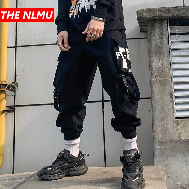 Hip Hop Ribbon Design Joggers Pants Mens Harajuku Sweatpants Streetwear Cotton Track Pants Harem Trousers Hipster Black WQ185
Hip Hop Ribbon Design Joggers Pants Mens Harajuku Sweatpants Streetwear Cotton Track Pants Harem Trousers Hipster Black WQ185