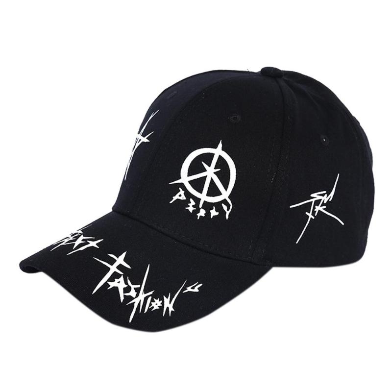 summer hot sale Outdoor men and women couple with black and white stitching embroidery Cap
summer hot sale Outdoor men and women couple with black and white stitching embroidery Cap