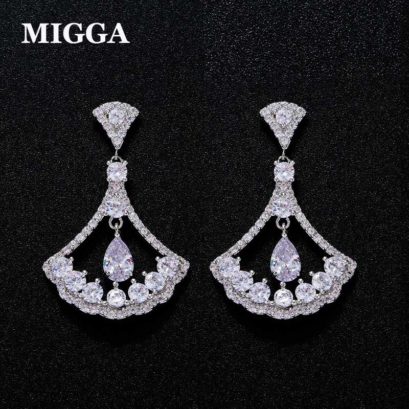 MIGGA Exquisite Fan Shaped Cubic Zirconia Water Drop Sector Dangle Earrings Women Brincos Zircon Jewelry, Silver
MIGGA Exquisite Fan Shaped Cubic Zirconia Water Drop Sector Dangle Earrings Women Brincos Zircon Jewelry, Silver
