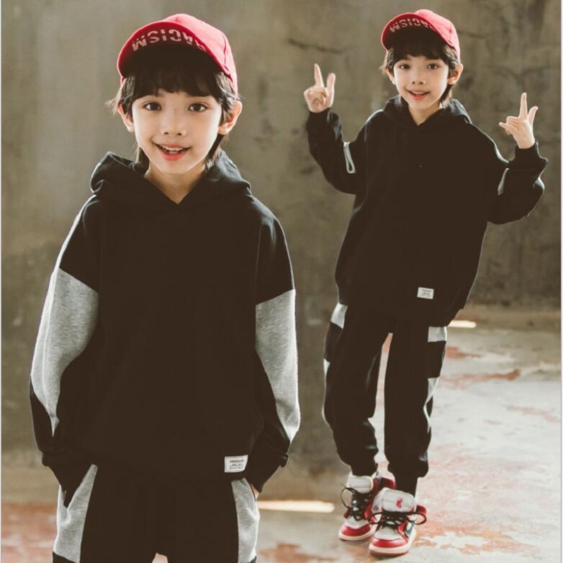 Boy's spring and autumn style hooded leisure sports color matching tooling suit children's 2020 big kids two-piece suit, As picture
Boy's spring and autumn style hooded leisure sports color matching tooling suit children's 2020 big kids two-piece suit, As picture