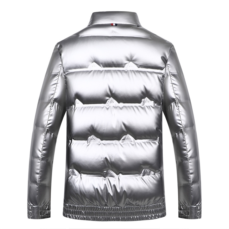 QUANBO Silver Shiny Men's Winter Coat Fashion Stand Collar Warm Thicken White Duck Down Short White Puffer Jacket Men Parka 201104
QUANBO Silver Shiny Men's Winter Coat Fashion Stand Collar Warm Thicken White Duck Down Short White Puffer Jacket Men Parka 201104