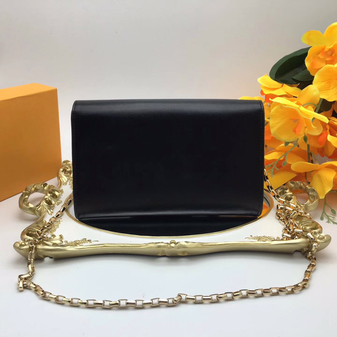 Brand Women Cow Leather Small Shoulder bag Fashion Print Letter Lock Golden Chain Cross body bags Dinner Clutch Purse Cosmetic Evening Bag, Box
Brand Women Cow Leather Small Shoulder bag Fashion Print Letter Lock Golden Chain Cross body bags Dinner Clutch Purse Cosmetic Evening Bag, Box