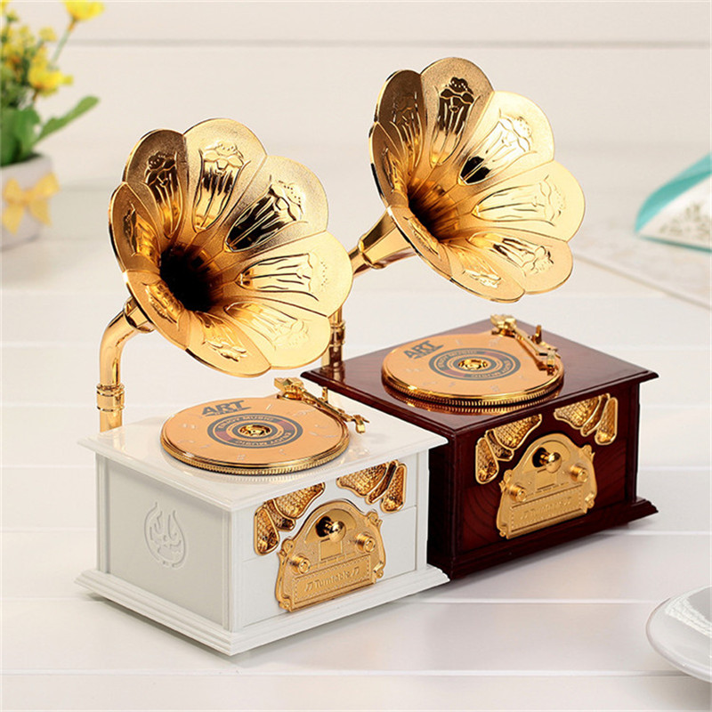 Creative Vintage Gramophone Music box for Girl Dessing Makeup cosmetic jewellery music boxes Home nice carrossel Musical Boxes
Creative Vintage Gramophone Music box for Girl Dessing Makeup cosmetic jewellery music boxes Home nice carrossel Musical Boxes