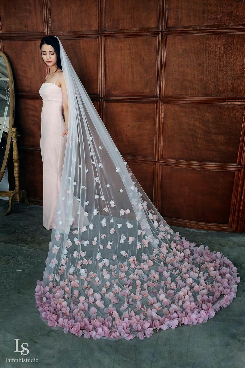 Bridal Veils Pink Floral Wedding Veils 2M 3M Custom Made One Layer Appliqued Bridal Veil Veu De Noiva Wedding Veil