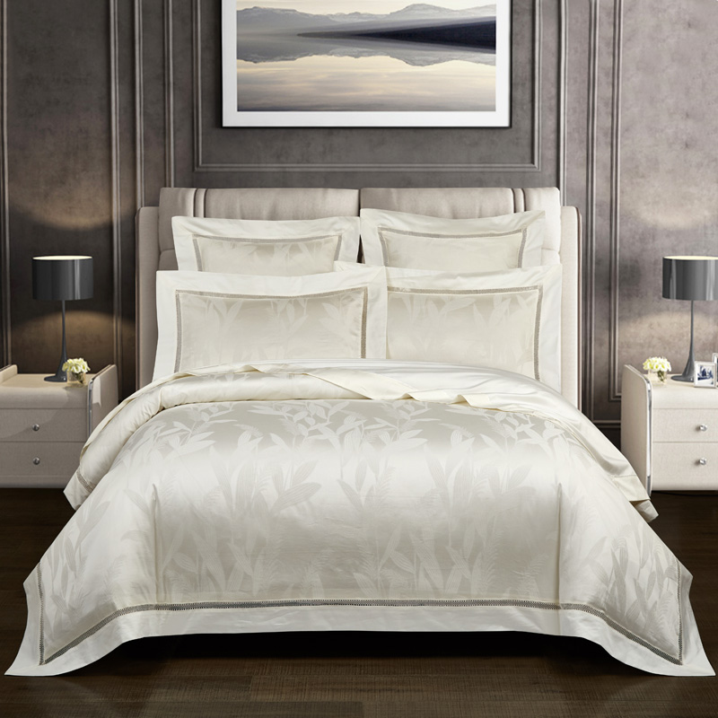 Vintage Chic Jacquard Duvet Cover set Soft Egyptian Cotton Bedding set Comforter Cover Fitted sheet 4Pcs Queen King size, Color 9
Vintage Chic Jacquard Duvet Cover set Soft Egyptian Cotton Bedding set Comforter Cover Fitted sheet 4Pcs Queen King size, Color 9