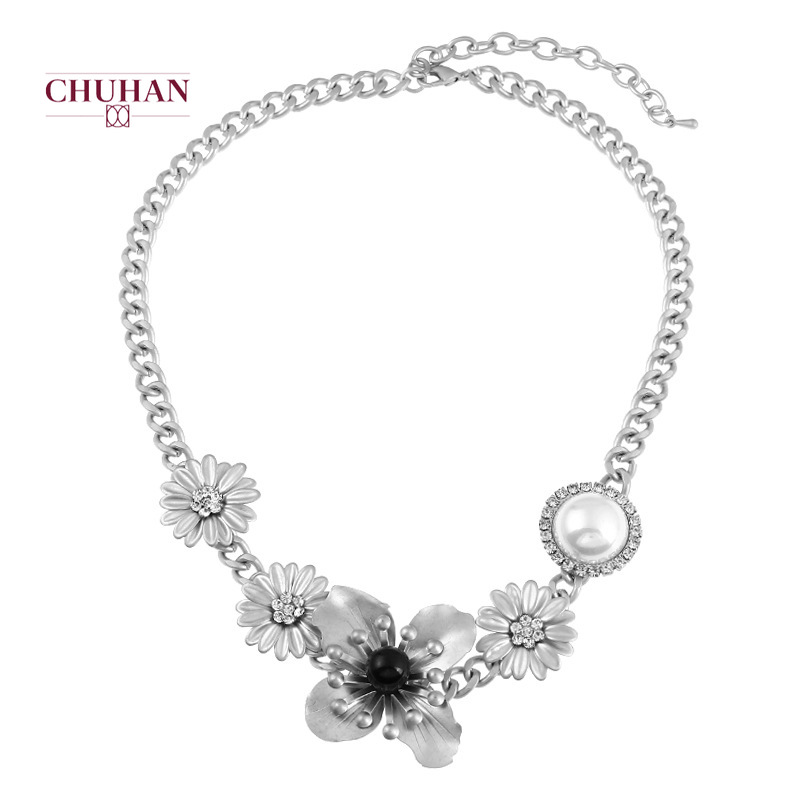 CHUHAN Bohemia Alloy Pendant Necklaces For Women Silver Color Vintage Fashion Long Necklace 2020 Jewelry Gifts J18
CHUHAN Bohemia Alloy Pendant Necklaces For Women Silver Color Vintage Fashion Long Necklace 2020 Jewelry Gifts J18