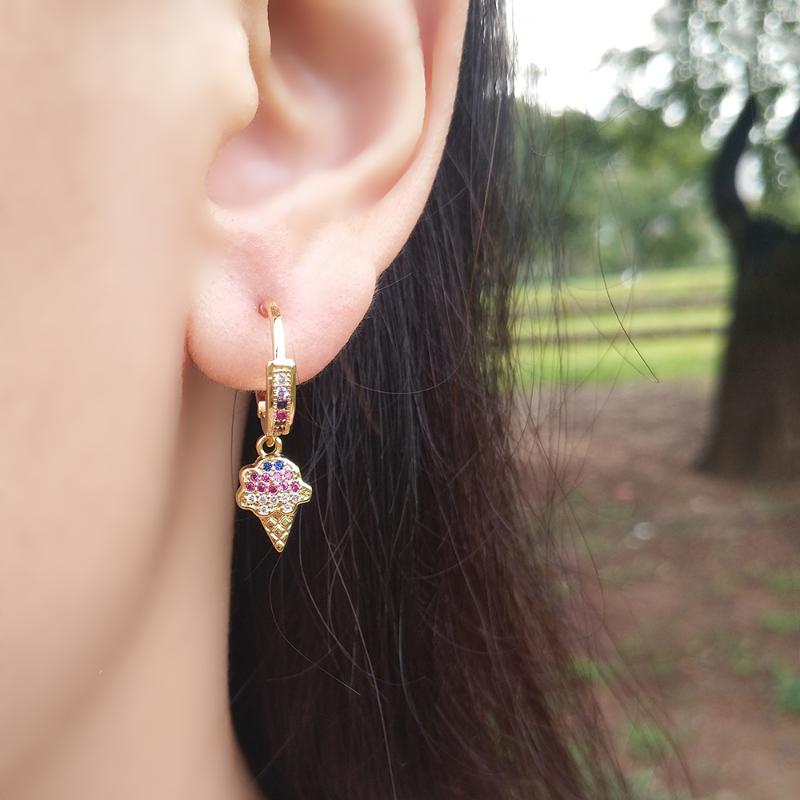 Cute Cream Party Earrings Small Colorful Stones Earring Charm Jewelry Girl pendientes de fiesta Cubic Zirconia Ear Hoop Gold
Cute Cream Party Earrings Small Colorful Stones Earring Charm Jewelry Girl pendientes de fiesta Cubic Zirconia Ear Hoop Gold