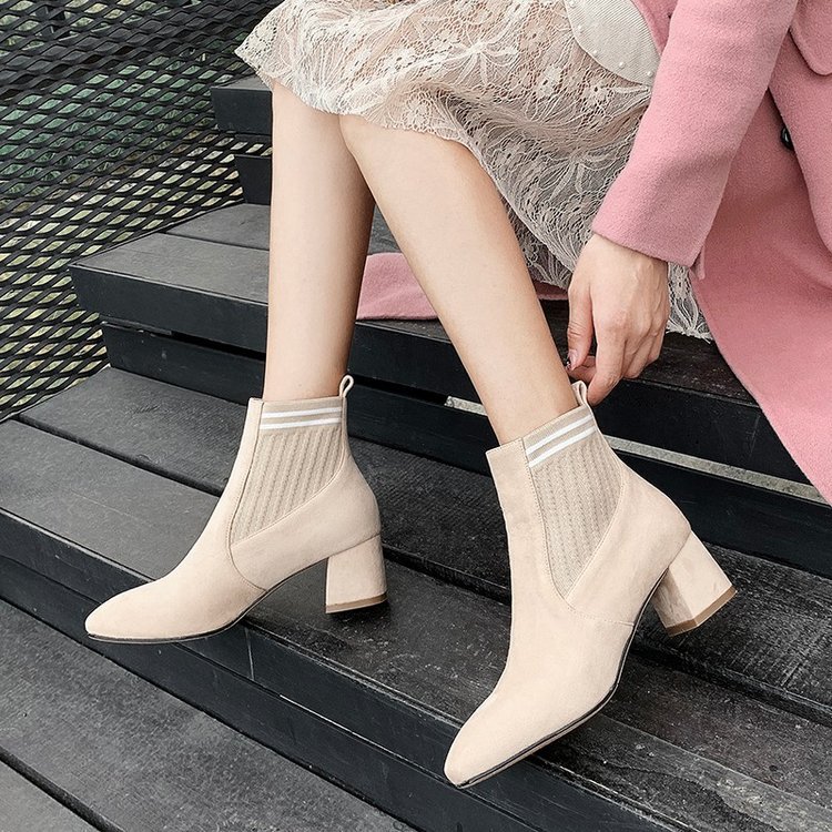 Women's Shoes High Heels Chunky Heel Suede Short Boots 2020 Autumn Students Korean Flying Woven Short Boots Women, Beige
Women's Shoes High Heels Chunky Heel Suede Short Boots 2020 Autumn Students Korean Flying Woven Short Boots Women, Beige
