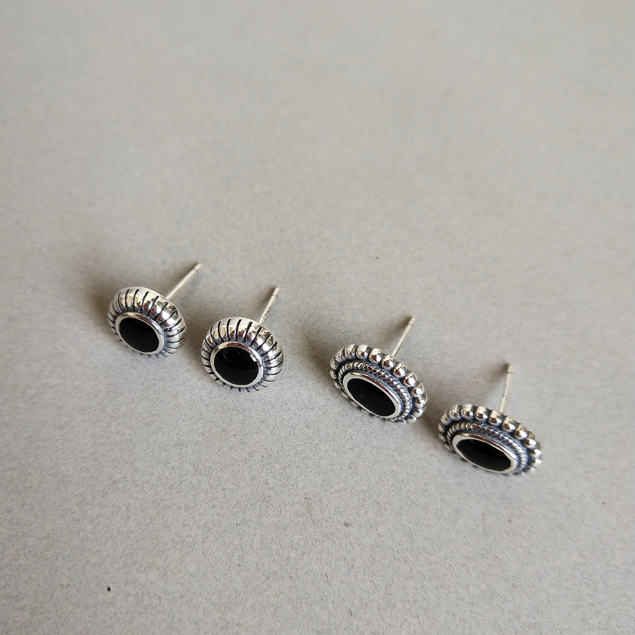 Vintage style 925 sterling silver stud handmade earrings American European antique silver designer stud earrings with black enamal for women