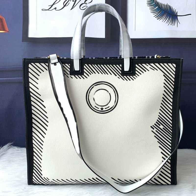 Handbag Purse Women Canvas Bags Tote Bag Fashion Contrast Graphics Interior Zip Pocket Gold Metal Large Capacity Package High Quality
Handbag Purse Women Canvas Bags Tote Bag Fashion Contrast Graphics Interior Zip Pocket Gold Metal Large Capacity Package High Quality