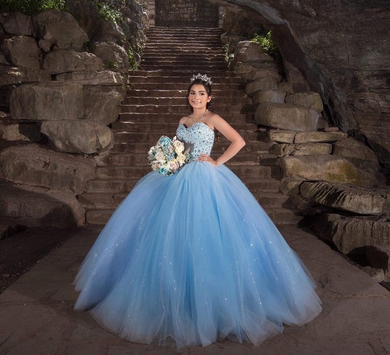 Princess Sweetheart Ball Gown Prom Dresses Beaded Crystals Sequins Light Sky Blue Quinceanera Dress Corset 16 Celebrity Brithday Party Gowns