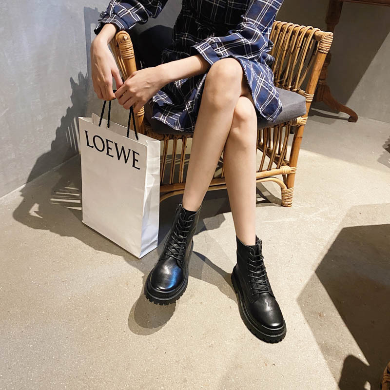 Fall 2020 new female round head cowhide boots short tube boots the han edition with thin ladies, Black
Fall 2020 new female round head cowhide boots short tube boots the han edition with thin ladies, Black