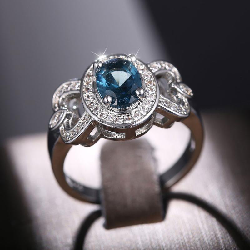 Blue Crown Rings for Women Hollow Crown Prong Setting Ring Big Blue Zircon Female Ring Luxury Wedding Rings Jewelry Gift
Blue Crown Rings for Women Hollow Crown Prong Setting Ring Big Blue Zircon Female Ring Luxury Wedding Rings Jewelry Gift