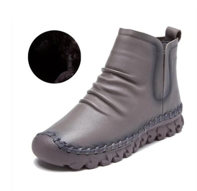 2020 autumn and winter new women's shoes leather women's boots handmade boots flat short tube casual soft bottom leather, Gray fur
2020 autumn and winter new women's shoes leather women's boots handmade boots flat short tube casual soft bottom leather, Gray fur
